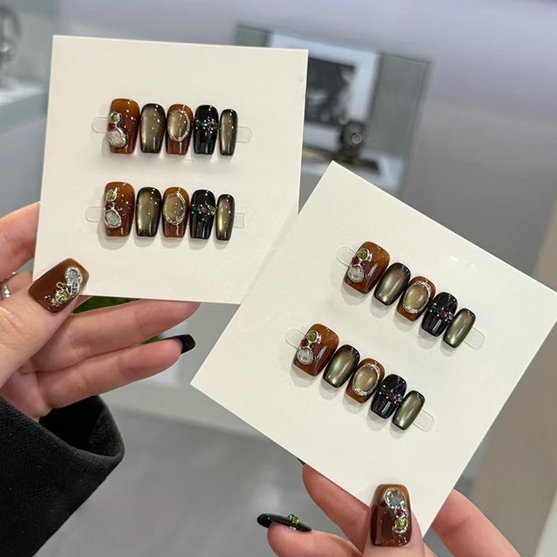 Trendy Handmade Maillard Brown Cat Eye Manicure: Short Style, High-End Autumn/Winter Fake Nails