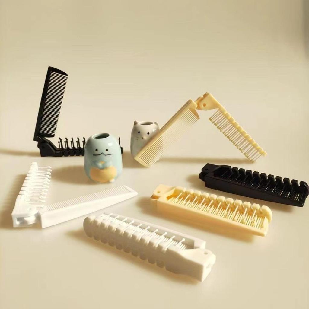 Brush comb gift smooth beige high-grade (black + + white)