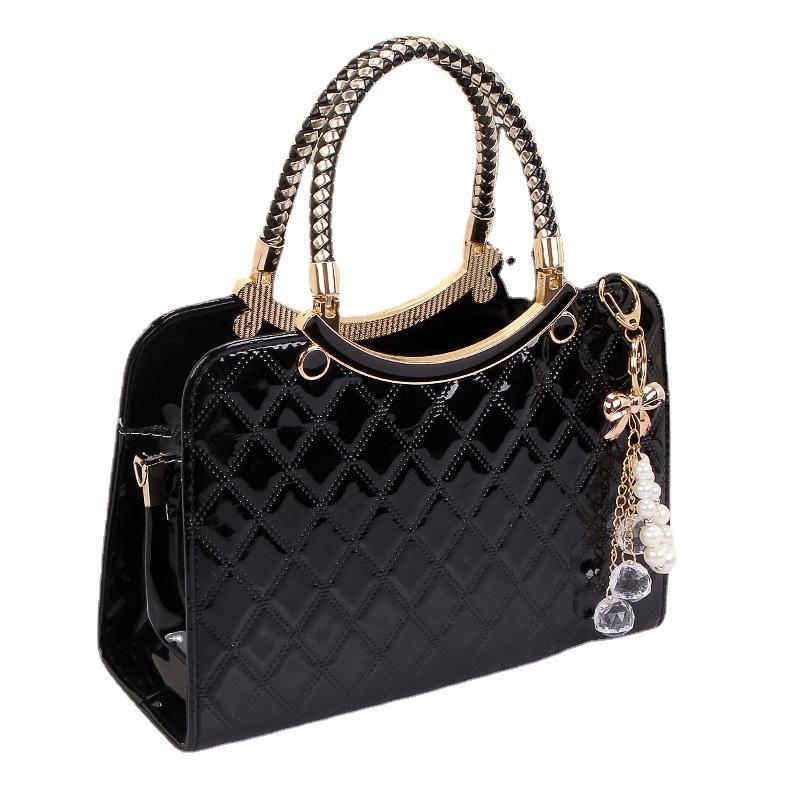 Patent leather lattice Pearl pendant women's handbags European and American fashion designer shoulder bags hard women bag