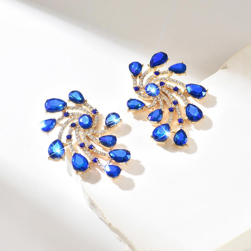 Luxury Elegant Rhinestone Flower Stud Earrings Female Exaggerated Retro Personality Design Elegant Temperament Earrings