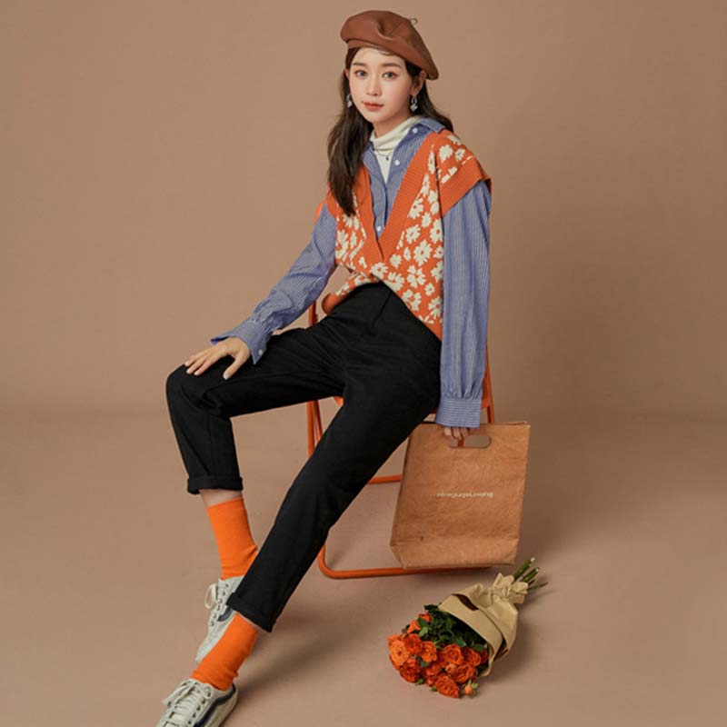 Floral Sweater Vest Women Autumn Winter Fashion Knitted Vest Sleeve Jackets  V Neck Woman Pullover Jumper Girl Sweater Retro English Wind