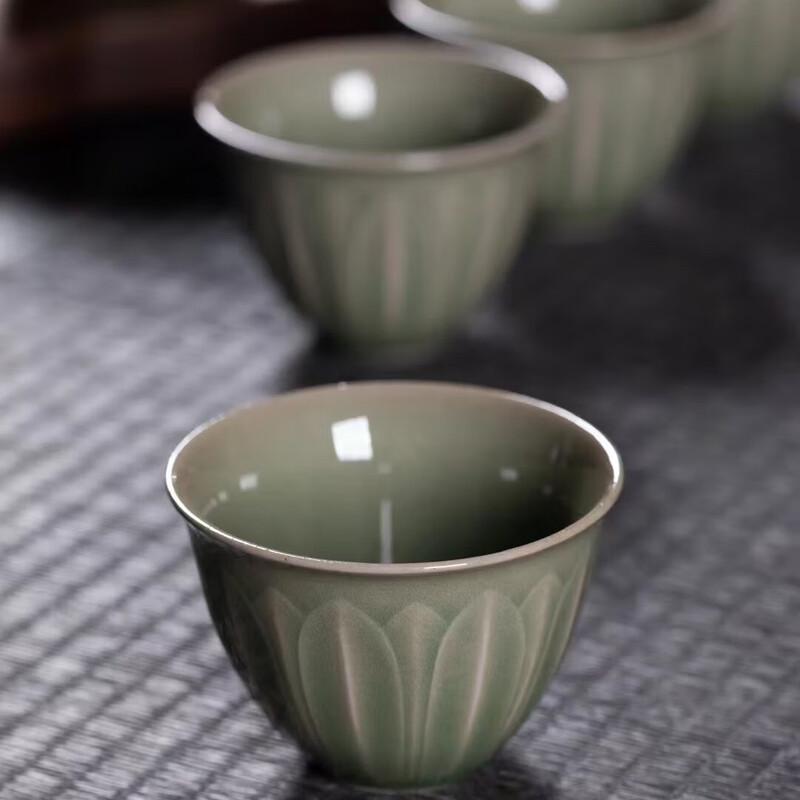 Yi Hu De Green Lotus Pottery Tea Set