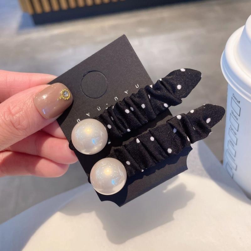 Pearl Fabric Polka Dot Hair Clip Oval Barrette for Women Side Bangs Clip Durable Hairpin for Everyday Use