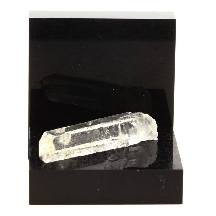 Pierres et Minéraux. Quartz. 24.14 ct. La Gardette Mine, Bourg d'Oisans, Isère, France.