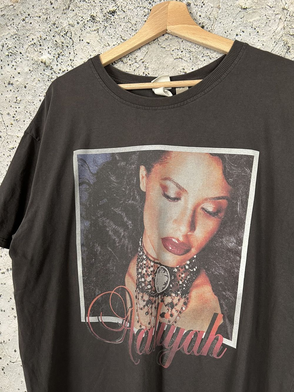 26 Aaliyah Rap Graphic Tee Remake Music black T shirt Men Women NH13951 Unisex T-Shirt M