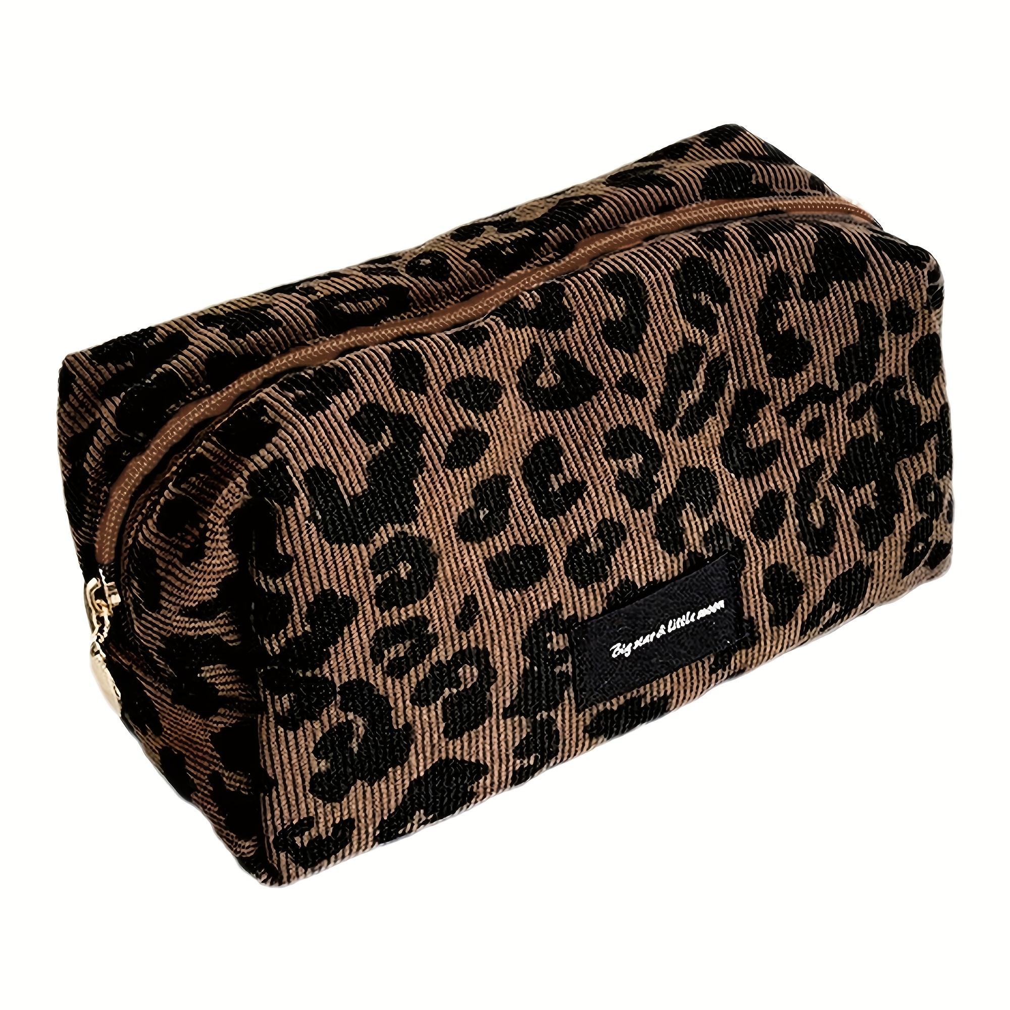 

Durable Leopard Print Cosmetic Bag, Large Capacity Odorless Makeup Organizer with Secure Zipper, Fashionable for Daily Use