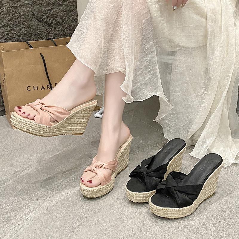 2025 Summer New Slope Heel Cool Slippers Women's Woven Hemp Rope Versatile Suede High Heel Outer Wear One-word Slippers Women