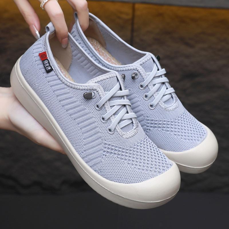 Women's shoes casual shoes spring light flat shoes fashionable versatile mother shoes soft sole not tired feet breathable fly woven single shoes