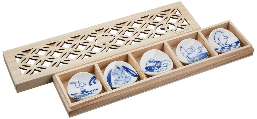 Snoopy Chopstick Rest Set in Wooden Box