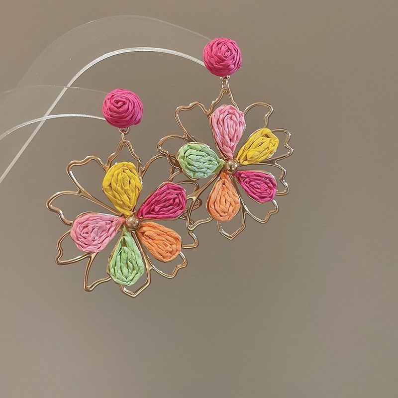 

Warm Bali Vacation Style Woven Yellow Flower Earrings Female Ear Clip Graceful Earrings Seaside High-Profile Earrings Color braided flower earrings