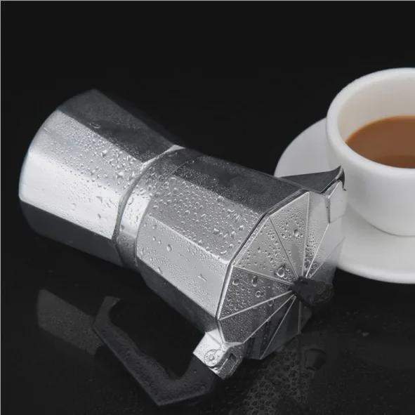 Achteckiges Moka-Espresso-Kaffeemaschinen-Set aus Aluminium für den Außenbereich