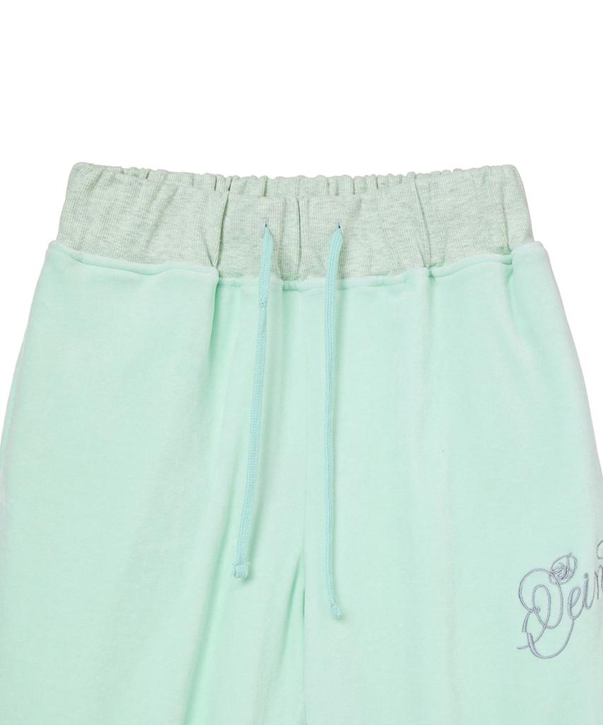 DEINET Rose Typo Capri Jogger Pants In Mint