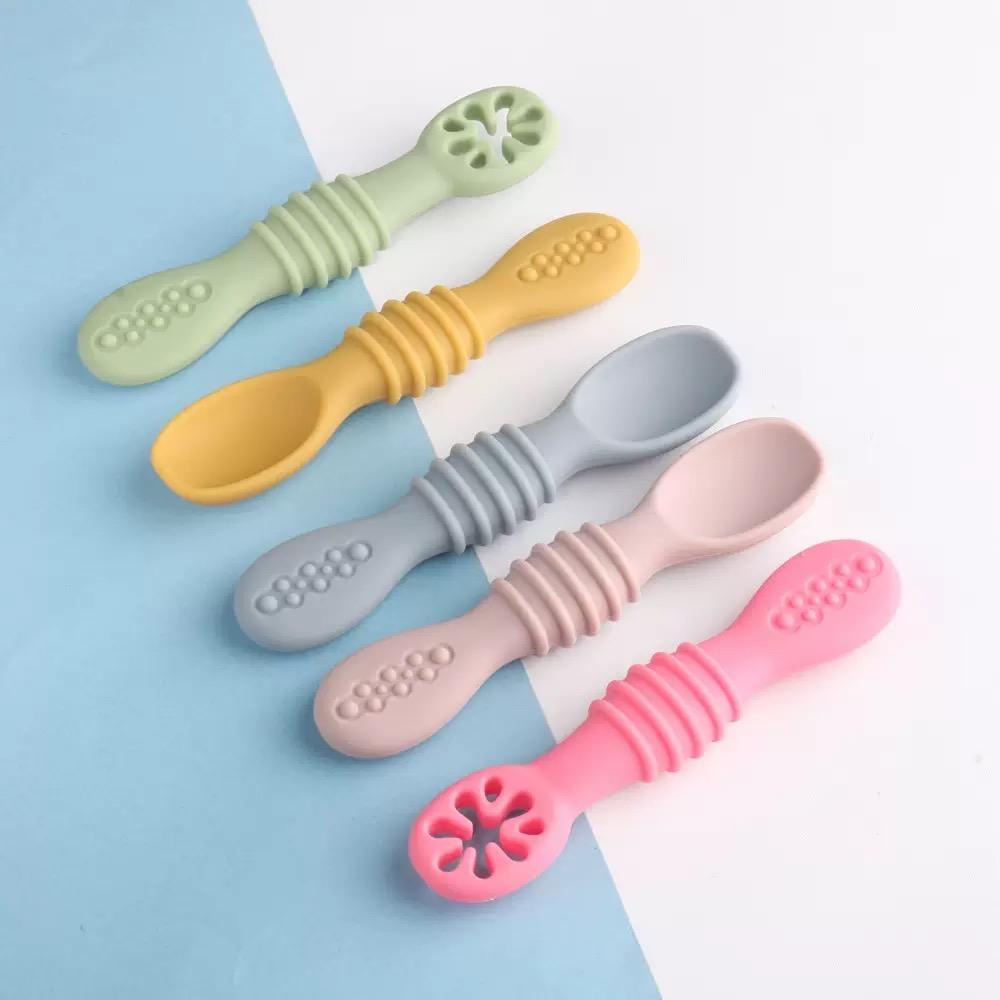 2Pcs/Set Baby Silicone Grinding Training Spoon Feeding Complementary Food Rice Paste Double Headed Soft Spoon Sticky Licking Rod