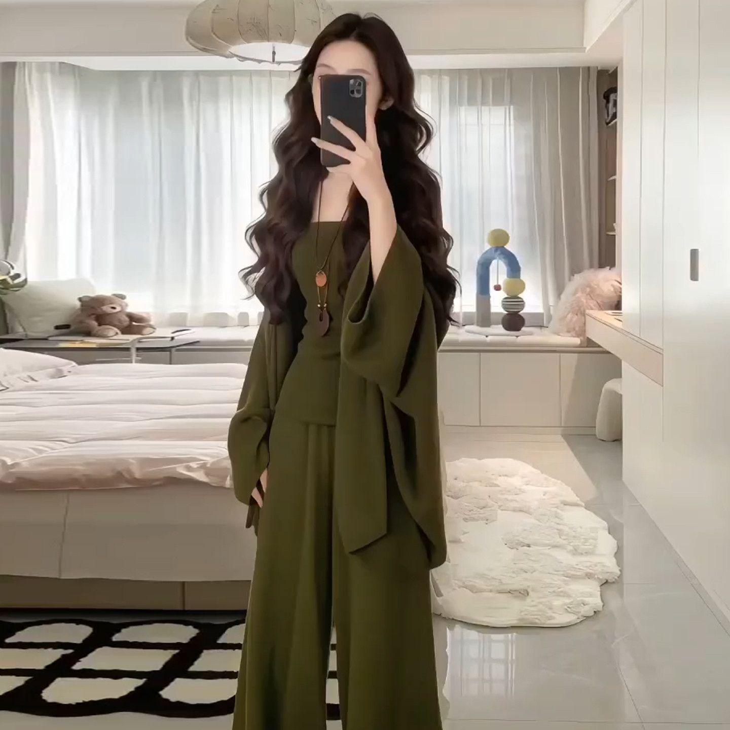 

Korean Style Green Knit Three-Piece Set: Sweater, Cardigan & Pants for Spring/Autumn 2026 S 80-90 lbs