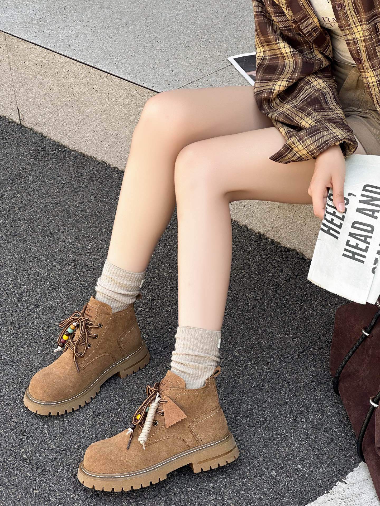 

New leather Martin boots women s high-top platform 2025 autumn versatile retro fashion short boots tooling boots rhubarb boots 35