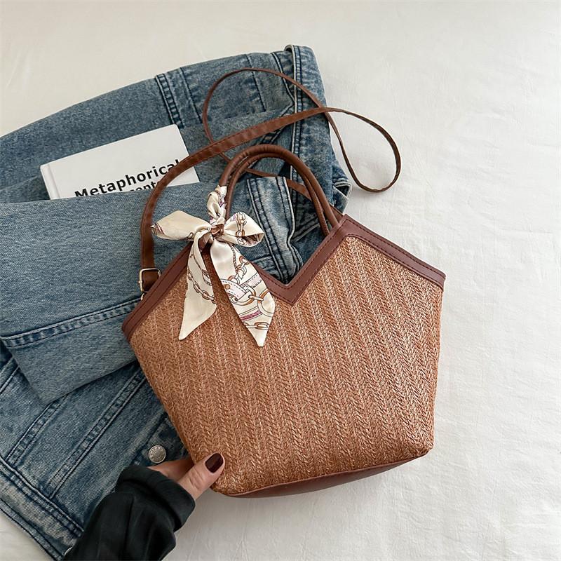 Trendy Large Capacity Woven Tote Bag For Women Ideal For Daily Use And Beach Getaways