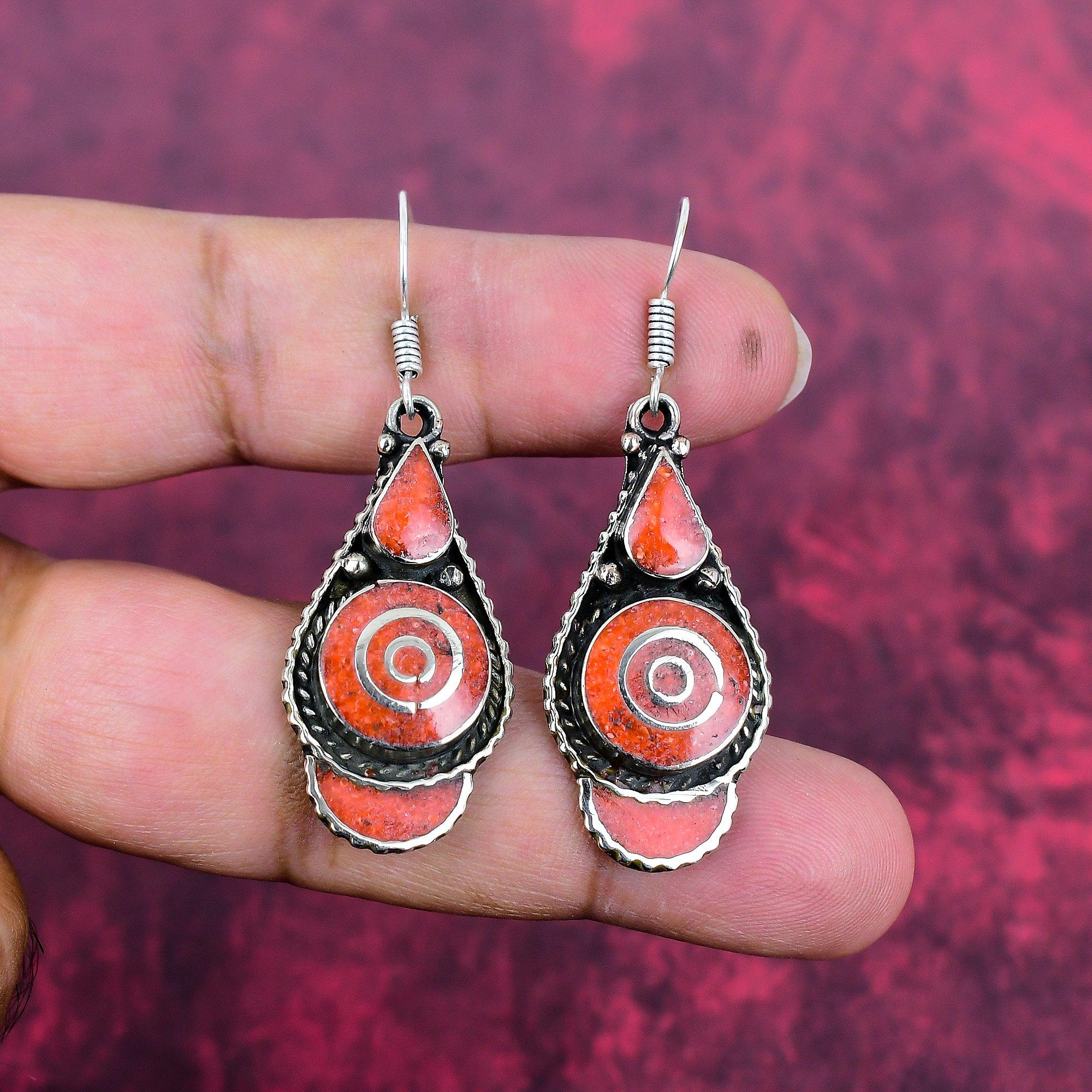 

Коралловые серьги из цельного стерлингового серебра 925 пробы в непальском стиле, Ювелирные изделия с драгоценными камнями ручной работы, Подарки для жены, Совершенно новые серьги 2.08 Inches