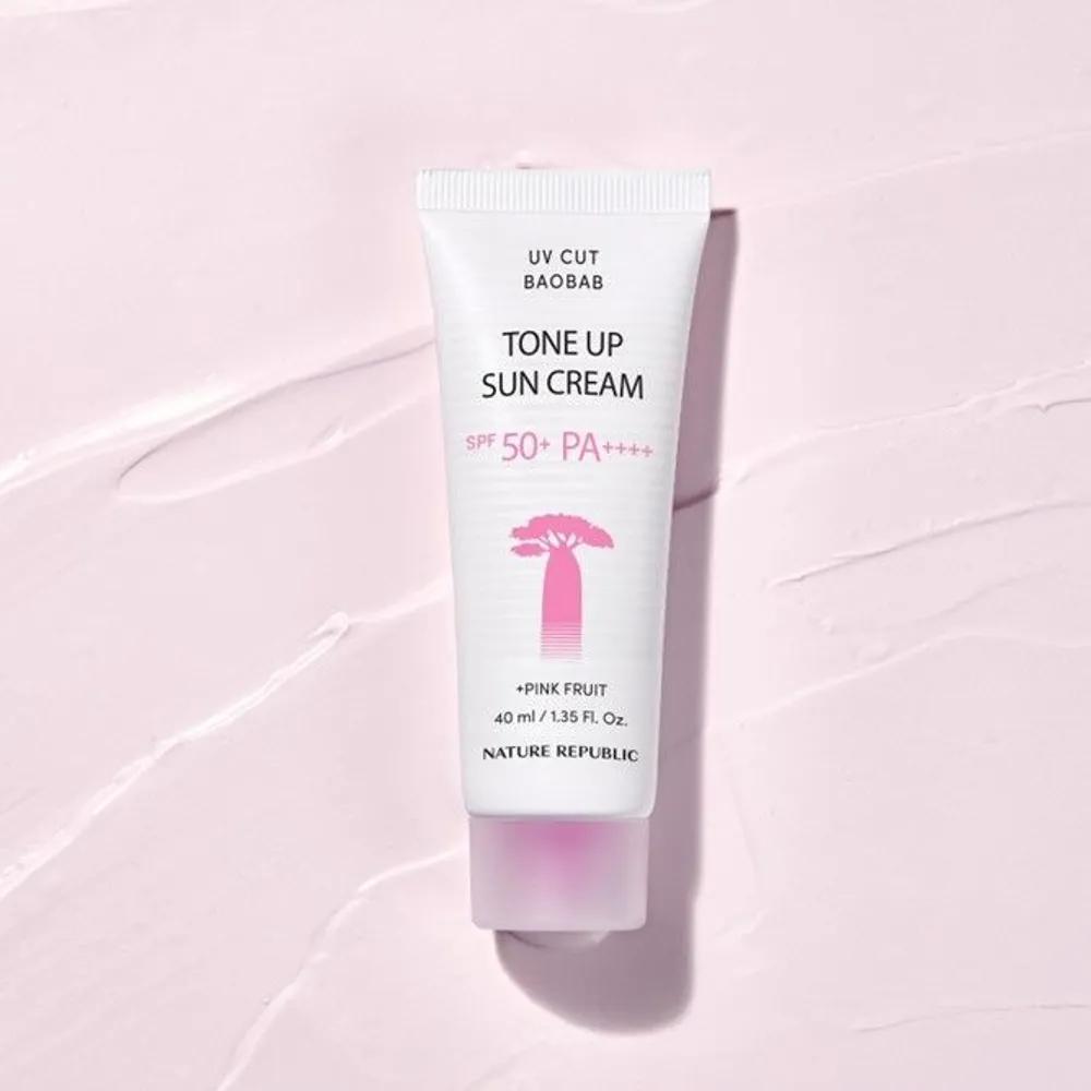 

1+1 Nature Republic UV Cut Baobab Tone-Up Sun Cream SPF50+ PA++++ (40ml+40ml)