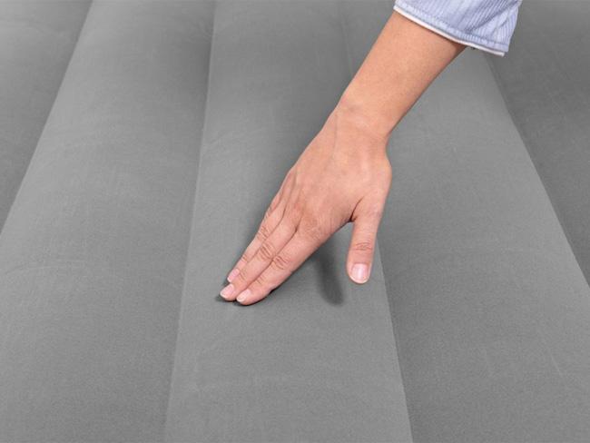Air Bed Comfort Mattress 203 x 152 x 46 With Built-in Compressor #67403