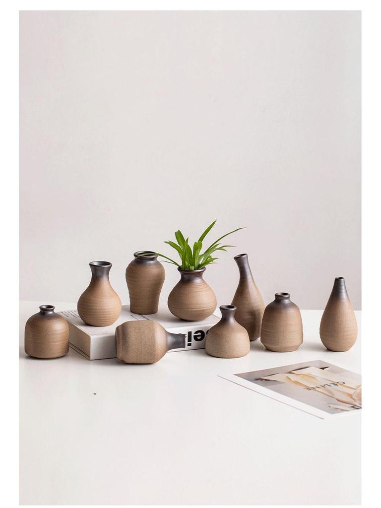 Chinese Retro Zen Ceramic Mini Vase for Green Plants and Flowers - Living Room Decoration Ornament