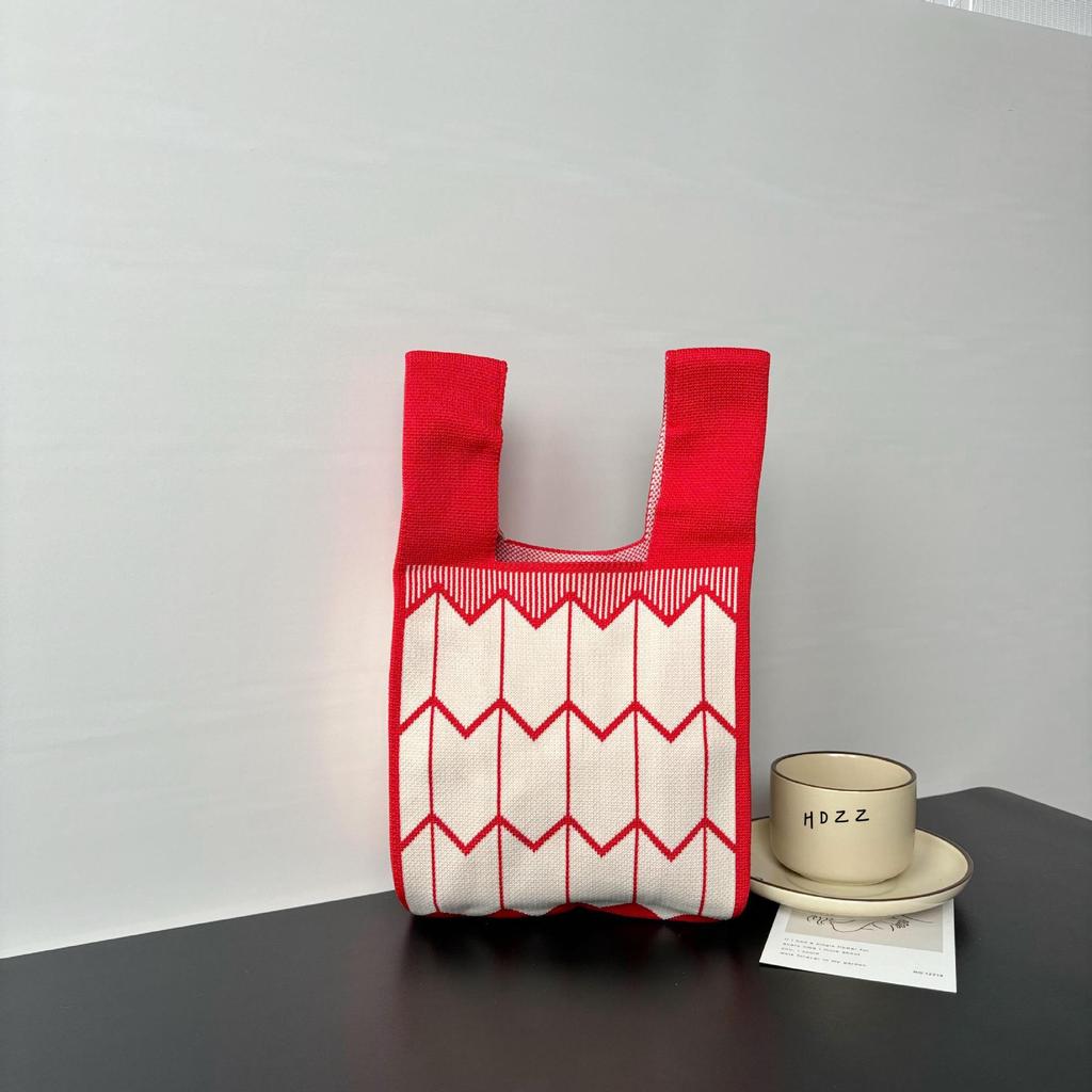 Knitted bag female animal tote bag cute souvenir snack bag versatile vest bag bucket woven gift bag