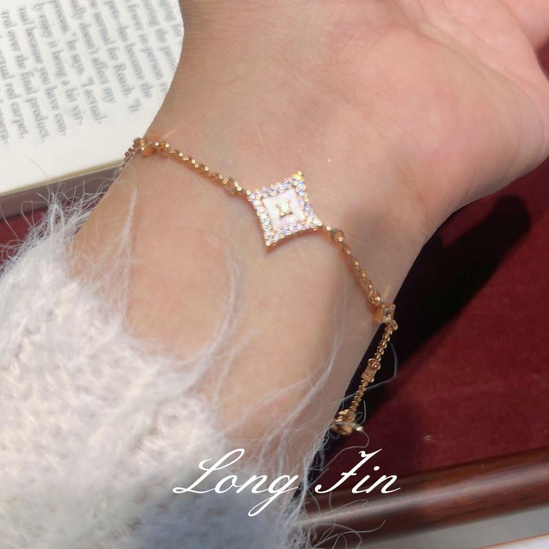 Shining Star Series Set Necklace Bracelet Earrings Fritillary Quadrangle Diamond High-End Jewelry Live Special For