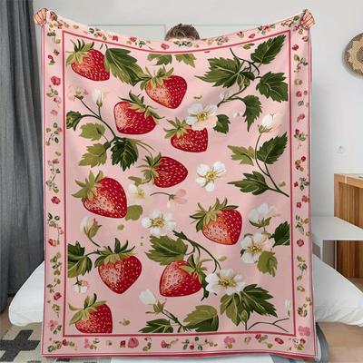 Gemütliche Flanelldecke mit Erdbeer-Blumenmuster, weich, warm, für alle Jahreszeiten, für Sofa, Büro, Bett, Camping, Erdbeer-Dekor, Weihnachtsgeschenk
