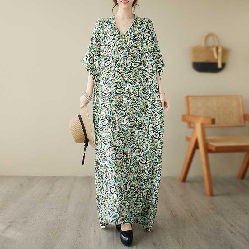 Summer V-neck Large Size Loose Literary Vacation Style Dresses