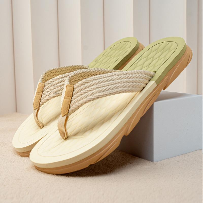 Flip-flops men's summer wear non-slip and wear-resistant pinch slippers men's casual outdoor beach sandals
