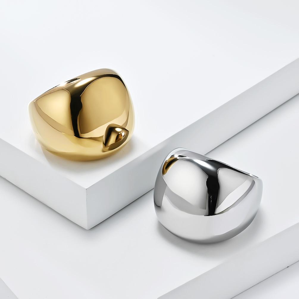 Beauty, Simplicity and Exaggeration, Mirror Titanium Steel Gold-plated Ring Ring, High-end Fashion Temperament, Wear Women's Hand Jewelry