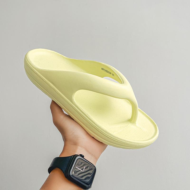 Men's Summer New Flip-flops Simple Solid Color Pinch Sandals for Couples To Wear Seaside Beach Sandals for