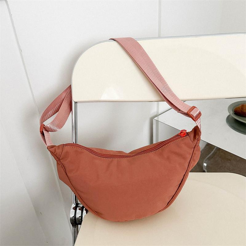 Trendy Fashionable Womens Large Capacity Tote Bag With Waterproof Nylon Material