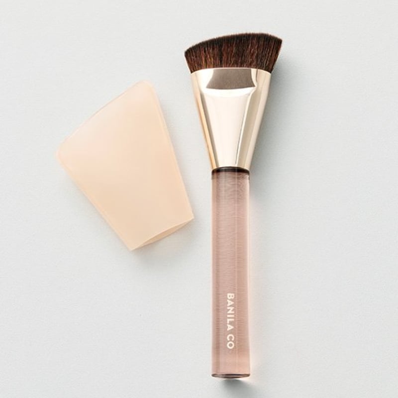 

[Vanillaco] #Smooth-adhering power fit foundation brush