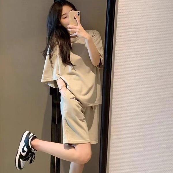 Summer Women's Clothing Complete Set with Salt Style Fashionable Street Casual Sports Short-sleeved Shorts Two-piece Suit