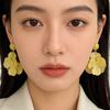 Elegant Flower Earrings Women Pendant Earrings Comfortable Wear Ear Jewelry Suitable for Daily and Formal Occasions Wear
