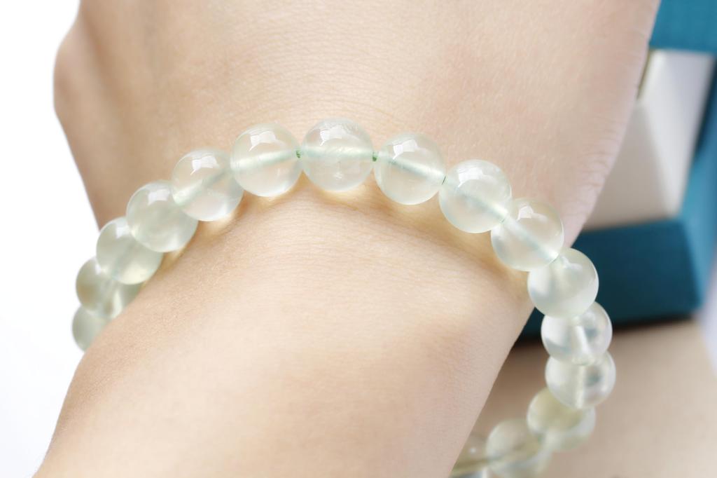 KOUOKU Old Prehnite Bracelet 9mm Power Stone Good Luck Natural Stone Prayer Beads [K Memories] (Prehnite-9mm)