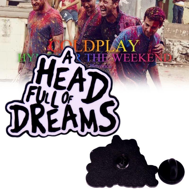 Stylowa przypinka / odznaka z albumu muzycznego Coldplay Dream Overload Prezent dla fana w kolorze czarnym
