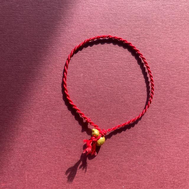 Rotes Handgewebtes Dünnes Verstellbares Glückliches Paararmband für Sicherheit und Schutz