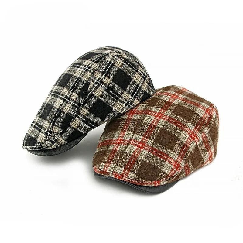 LDSLYJR Winter Polyester Print Warm Newsboy Caps Men Flat Cap Women Painter Beret Hats 152