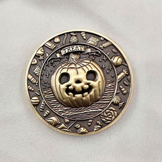 Halloween Coin Festive Trick-or-Treat Coins with Pumpkins Artistic Handmade Commemorative Coins Decision Maker Yes/No Coins