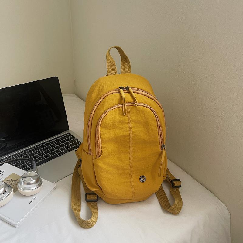 

2025 summer new foreign style texture simple fashion backpack casual personality trend women s niche backpack жёлтый