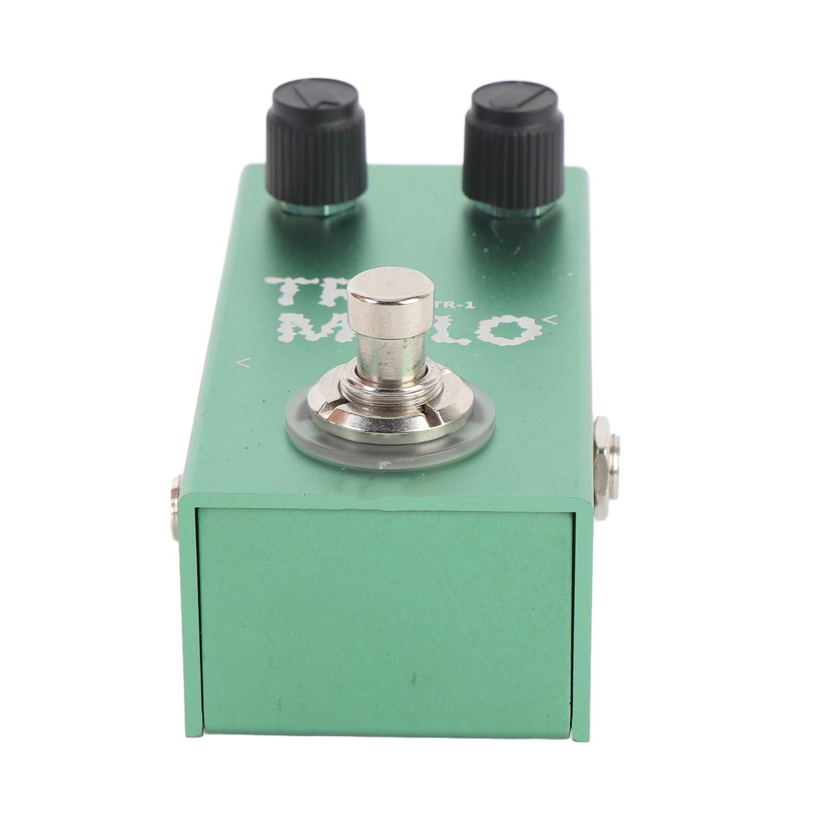 

Tremolo Effect Pedal 6.35mm Input Output Interface Bass Electric Guitar Tremolo Pedal with LED Light