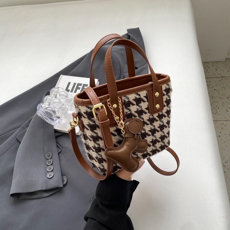 Korean Fashion Small Handbag For Women 2023 Autumn Winter New Color Block Plaid Bucket Bag Cross-border Trend Wool Material коричневый