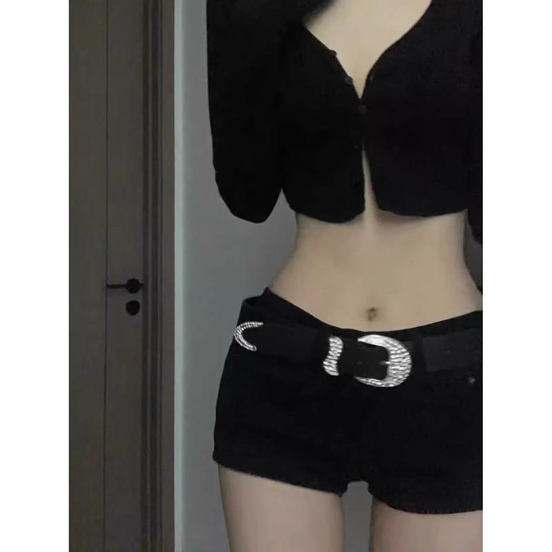 Dámské džínové šortky s nízkým pasem a strečem - Zeštíhlující, široká nohavice, Jaro/Léto/Podzim