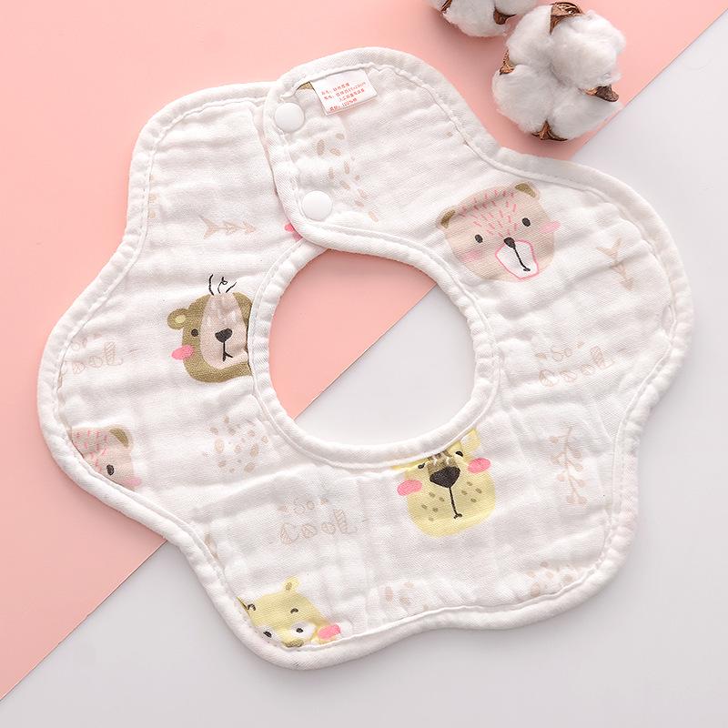 

Детский нагрудник из хлопчатобумажной ткани в полоску