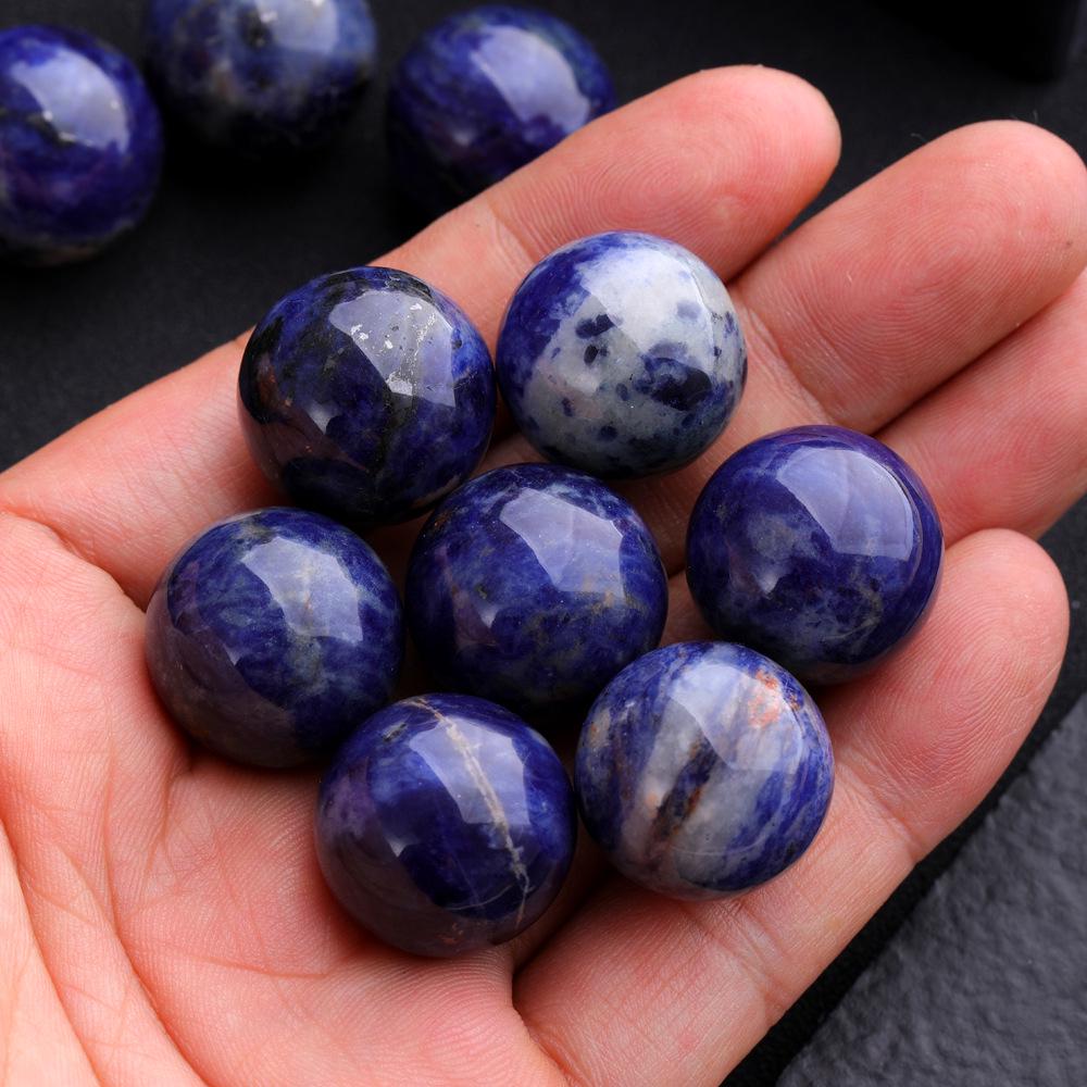 

20mm Natural Stone Spheres: Ideal for Enhancing Gardens, Aquariums, Offices, and Home Decor with a Sparkling Touch. 20mm Sphere
