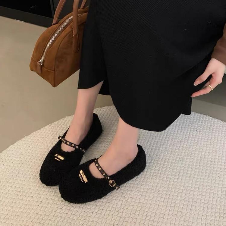2025 autumn new retro flat-soled soft-soled fluffy shoes for women to wear autumn and winter velvet cotton shoes Mary Jane shoes