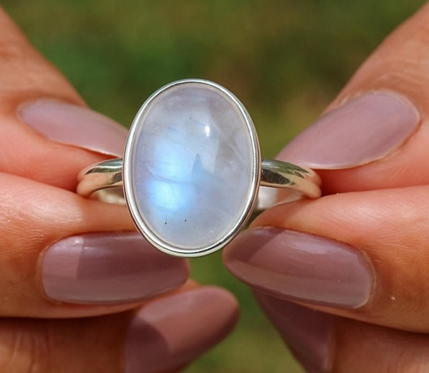 

Кольцо для помолвки с лунным камнем, Изящное кольцо в стиле бохо для нее, Кольцо-заявление, Серебро 925 пробы 5 серебряный