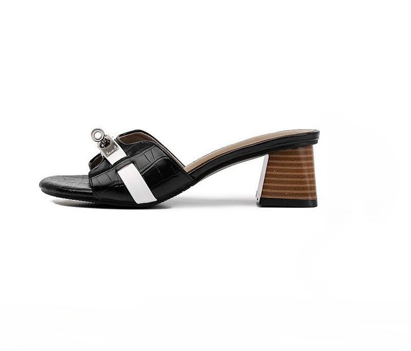 Small gold buckle crocodile pattern Korean version of high-heeled sandals for women's summer wear thick heels and soft soles, one-word beach sandals