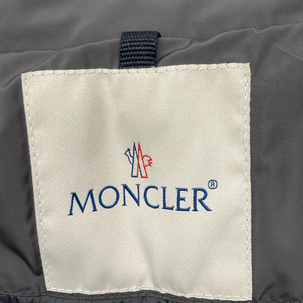 MONCLER A20934937900 GERBOISE Gray Down Coat coat 1 grayUsed